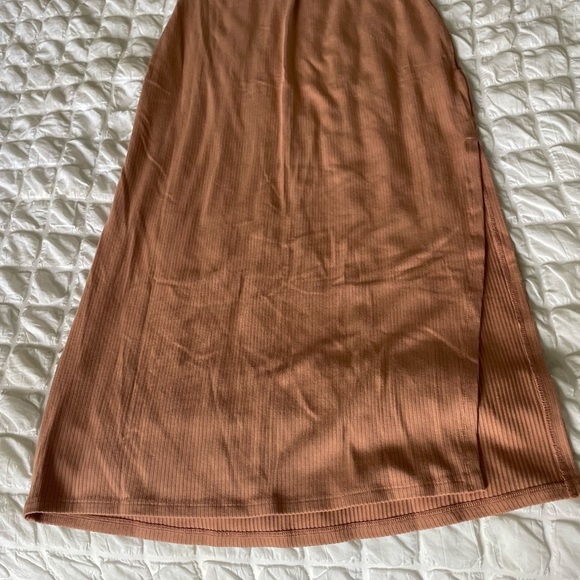 Abercrombie & Fitch Ribbed Tan Midi Dress with Keyhole Detail - Picture 5 of 8
